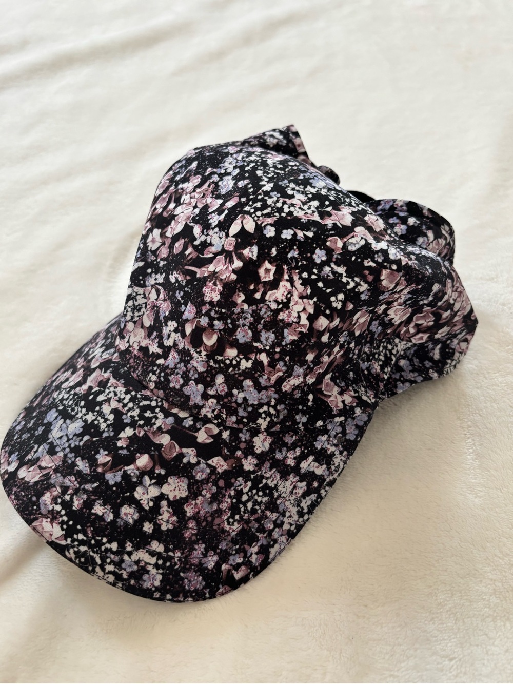Lululemon Baller hat in floral
